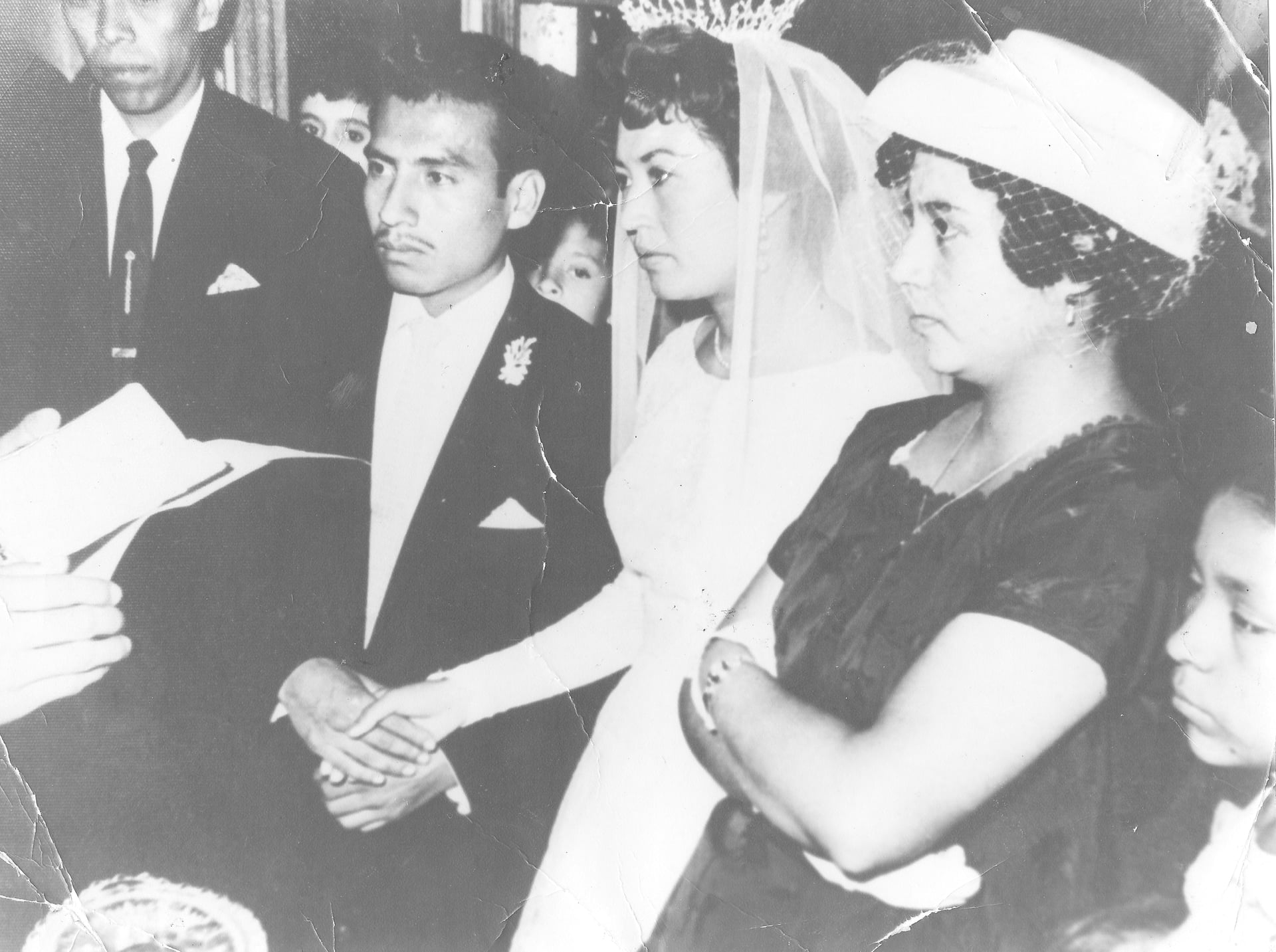 Fotografía de boda en blanco y negro de época